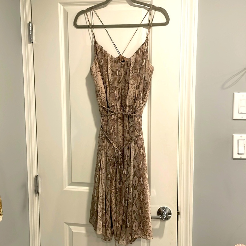 Women’s banana republic dress